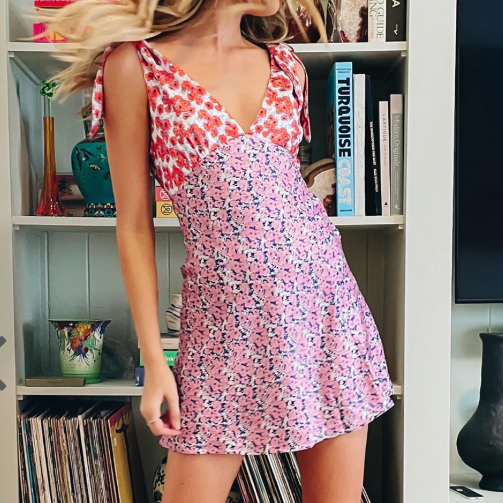 NWT VRG GRL Postcards From Venice Bias Cut Mini Dress // Floral